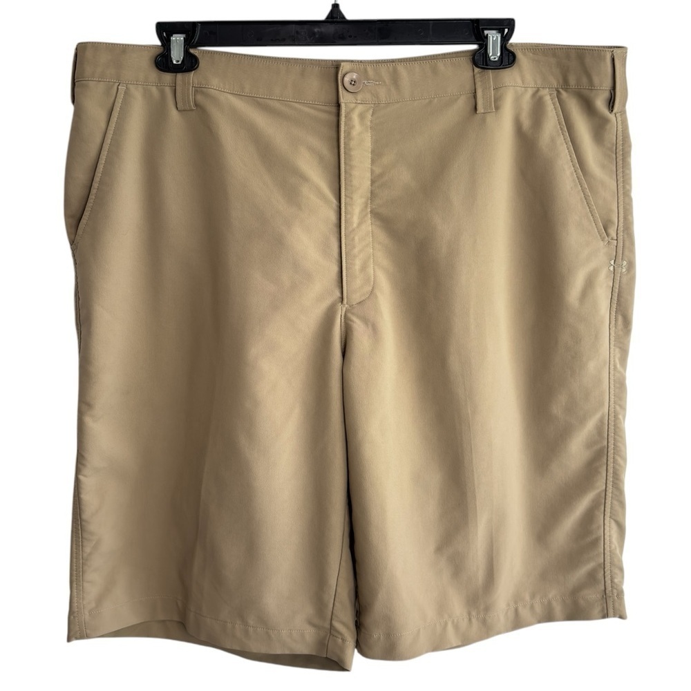 Under Armour Performance Shorts Stretch Khaki Size 42 Golf Athleisure Preppy